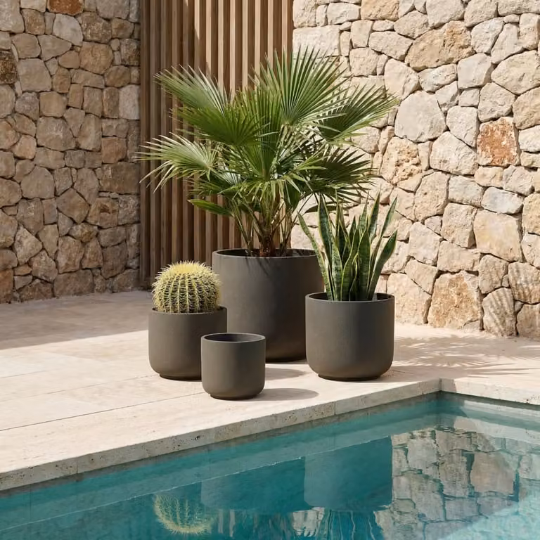 Macetero decorativo de cemento Sia Deco redondo color marrón Altura: 31 cm, Diámetro: 27 cm