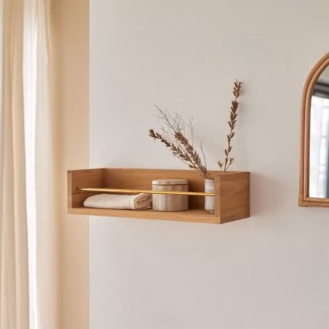 Estantería mural de baño Tikamoon Sasha de madera de teca en color marrón y beige, An: 60 cm, Al: 20 cm, P: 15 cm