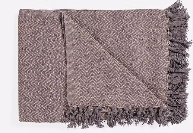Plaid decorativo de algodón Oresteluchetta con flecos, diseño chevron, color rosa, An/P/Al: 135 x 190 cm