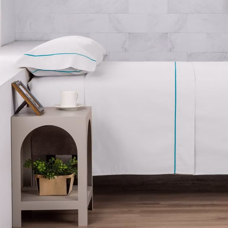 Juego de sábanas de algodón Manterol blanco con vivo azul celeste para cama de 180 x 200 cm
