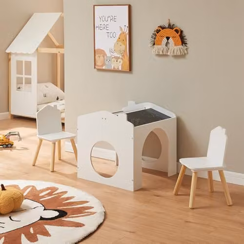 Conjunto de Mesa y Sillas Infantiles en.casa Romso con Respaldo en Forma de Casa y Tablero de Tiza para Dibujar, 3 Piezas, Blanco, Negro y Natural, An/P/Al: 59 x 61 x 59 cm