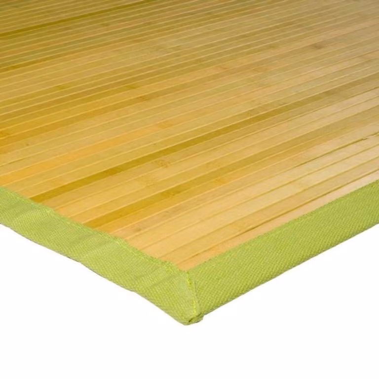 Alfombra rectangular de bambú The Deco Factory en color verde, An/P: 120 x 180 cm
