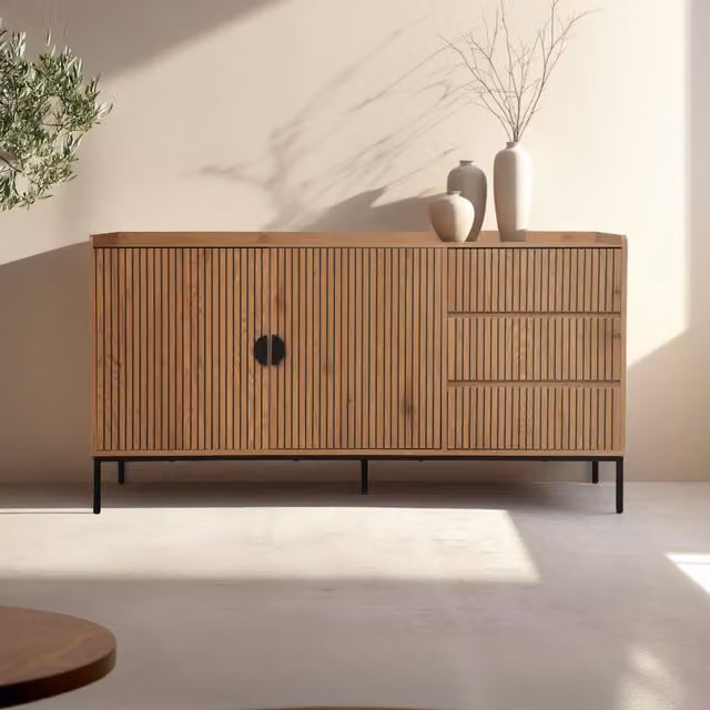 Aparador moderno Oviala en MDF y metal color beige para salón o comedor