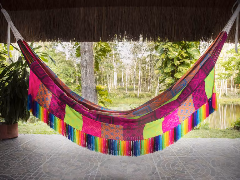Hamaca del sol multicolor con diseño étnico y geométrico para adultos