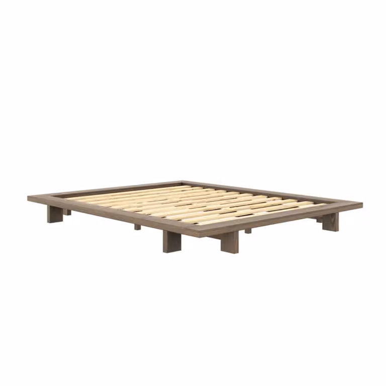 Cama de madera de pino maciza Karup Design de estilo escandinavo en color marrón, An/P/Al: 228 x 140 x 20 cm