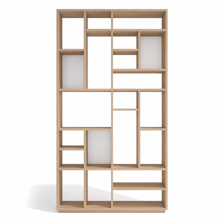 Estantería-librería asimétrica Ikai de Herdasa en melamina, acabado nogal claro con traseras blancas, Al: 194 cm, An: 106 cm, P: 29 cm