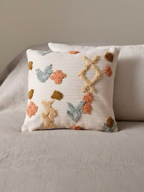 Cojín Sira de Kenay Home multicolor con diseño de naturaleza en algodón de 45 x 45 cm