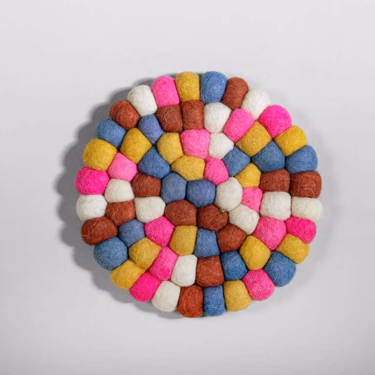 Salvamanteles redondo de lana multicolor estilo boho Cruz