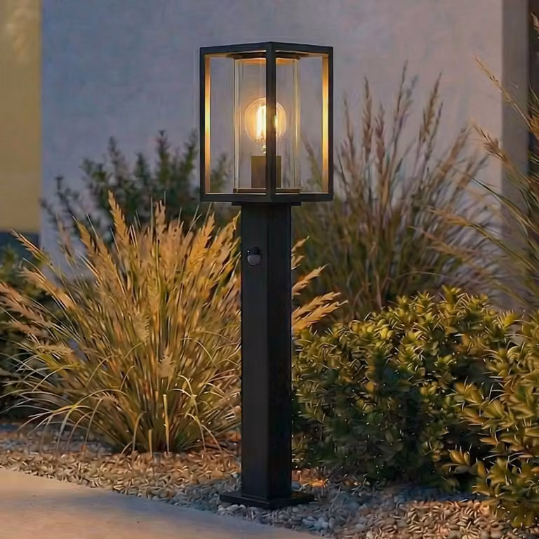 Bolardo luminoso Lucande Ferda con sensor de movimiento, color negro y gris, altura: 60 cm, IP44, acabado en aluminio y cristal para jardín
