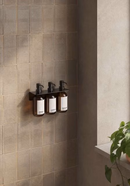 Dispensador triple de pared con bomba Manillons Torrent en acero inoxidable disponible en blanco o negro