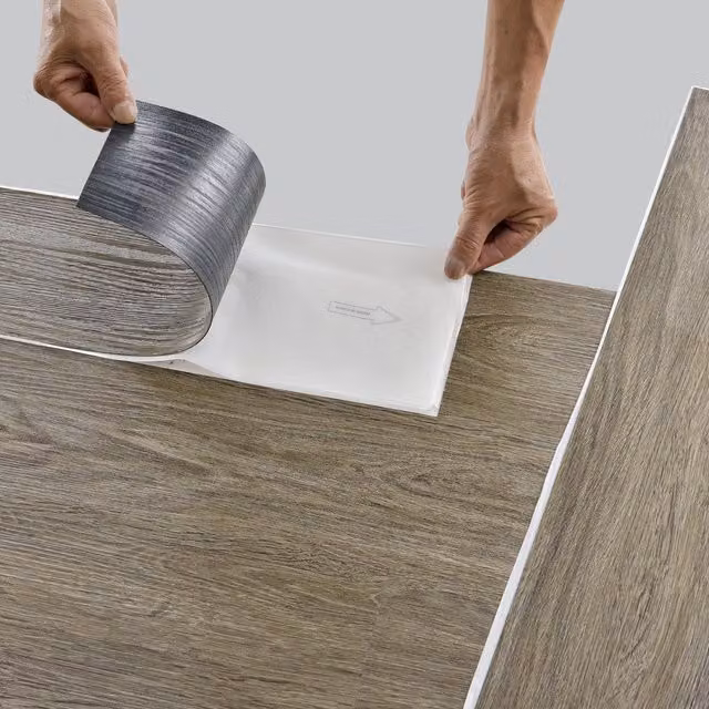 Suelo de vinilo laminado autoadhesivo NEU.HOLZ con efecto madera Roble Canadiense, 0,975 m²