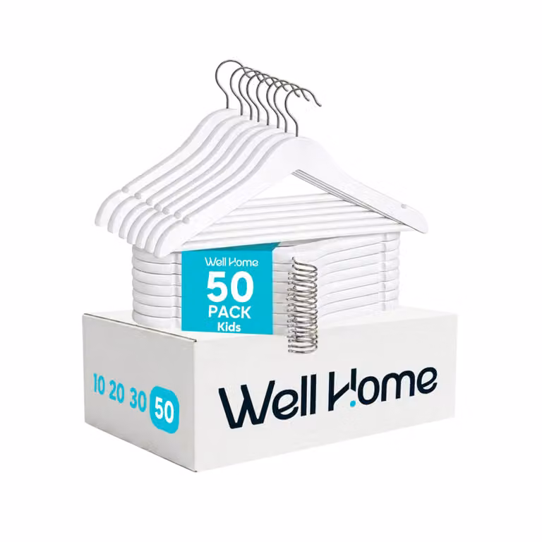 Set de 50 perchas infantiles de madera Well Home con gancho metálico blanco antideslizantes An/P/Al: 35,5 x 20 x 35,5 cm