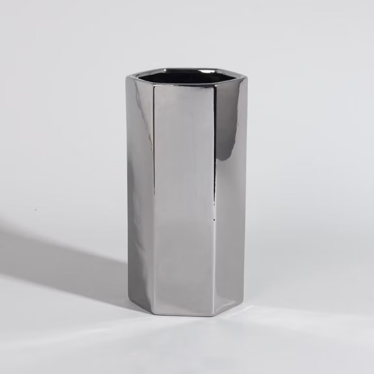 Jarrón de cerámica plateado de estilo moderno Maisons du Monde, Altura: 23 cm