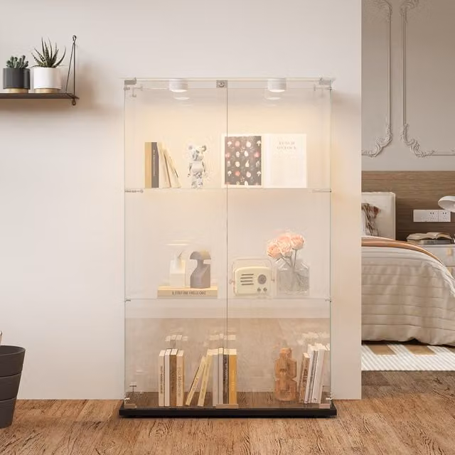 Vitrina de cristal NAHILIMI con iluminación LED integrada, 3 estantes, 2 puertas de cristal y cerradura, color negro
