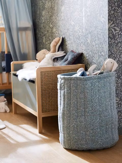 Cesto XL de gasa de algodón Vertbaudet verde con estampado y asas para habitación infantil
