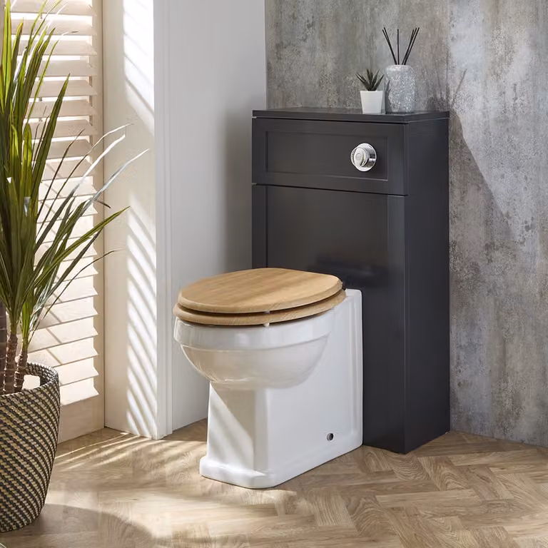 Mueble de WC suspendido Hudson Reed en color negro y gris con inodoro de cerámica Richmond, descarga cromada y tapa de color roble, An/P/Al: 50,2 x 39 x 52 cm