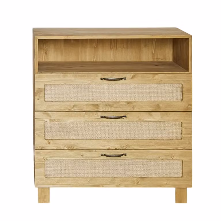 Cómoda cambiador Hannun de abeto macizo y fibras naturales en color beige y marrón