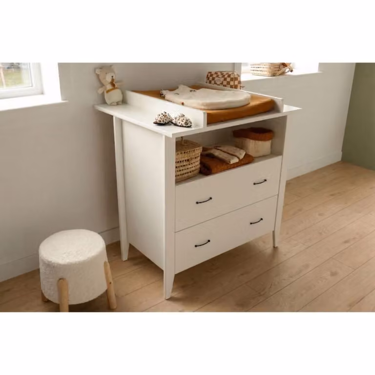 Cómoda cambiador Sauthon con dos cajones y un hueco, disponible en blanco o negro