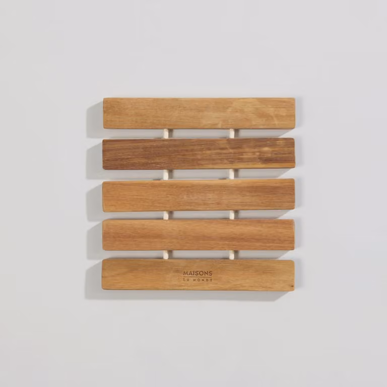 Salvamanteles rectangular de madera de acacia color marrón de SETIKI