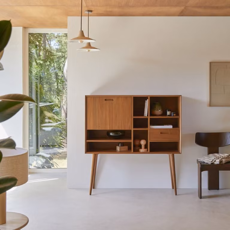 Escritorio de secretaria Tikamoon de caoba maciza en color marrón y beige, estilo mid-century, An/P/Al: 128 x 66 x 76 cm