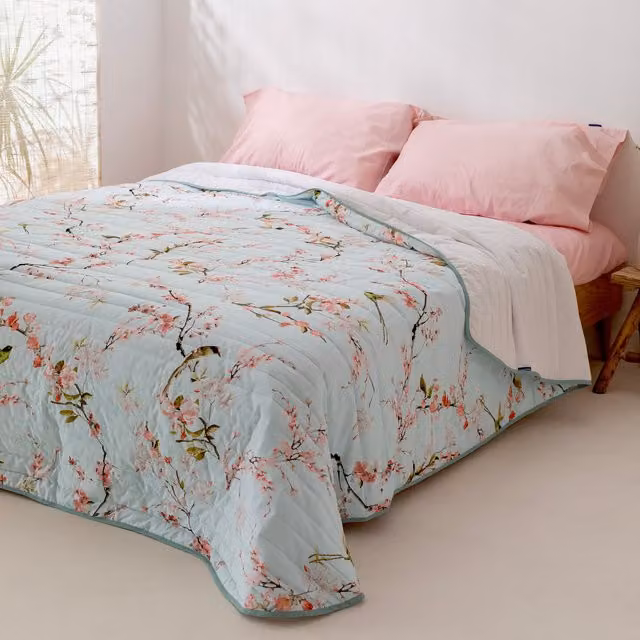Colcha Chinoiserie Happyfriday con diseño floral oriental en azul de algodón, An/P: 180 x 260 cm