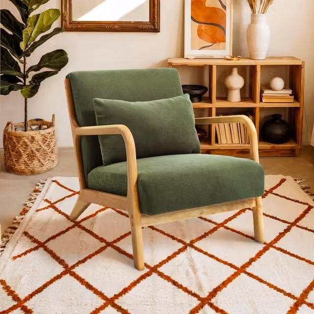 Sillón escandinavo vintage Marie de Sicaan en pana caqui con estructura de madera sólida