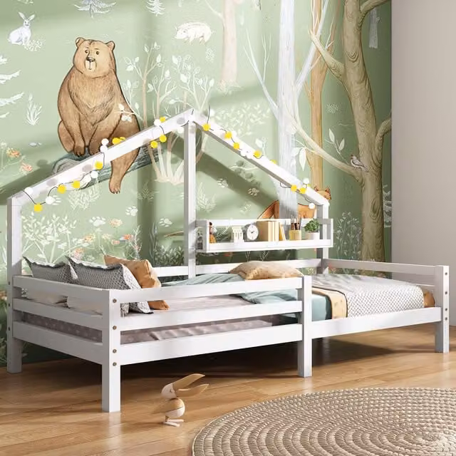 Cama Casita MODENVIE para niños de madera de pino blanca con estantería integrada y diseño escandinavo, An/P/Al: 90 x 200 x 138,5 cm
