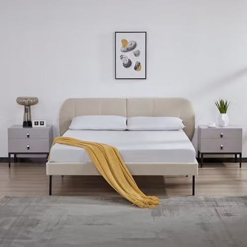 Cama de matrimonio Porvoo de en.casa con colchón, estructura de pino tapizada en terciopelo beige, canapé con cabecero y somier, An/P/Al: 207 x 174 x 83 cm