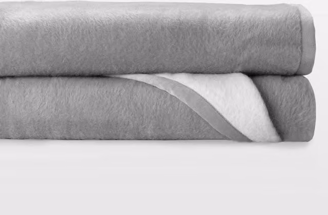 Manta de cama Delta Manterol de lana en color gris para adultos