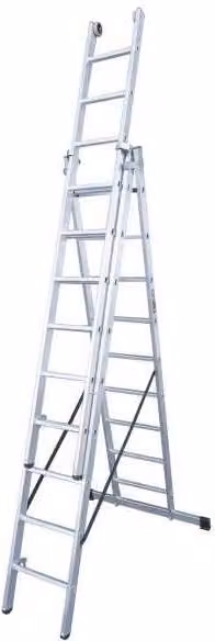 Escalera triple de aluminio con base industrial y ruedas KTL de 11x3 peldaños en color plata