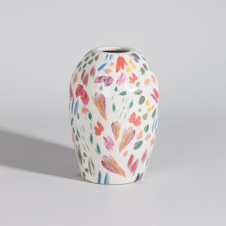 Jarrón de cerámica Maisons du Monde multicolor verde amarillo y rosa de estilo rústico con altura de 18 cm
