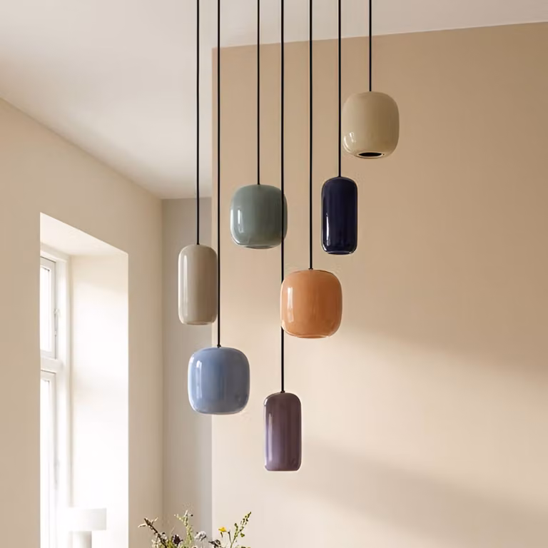 Lámpara colgante Narion de Lucande en metal multicolor con tecnología LED regulable para salón o comedor