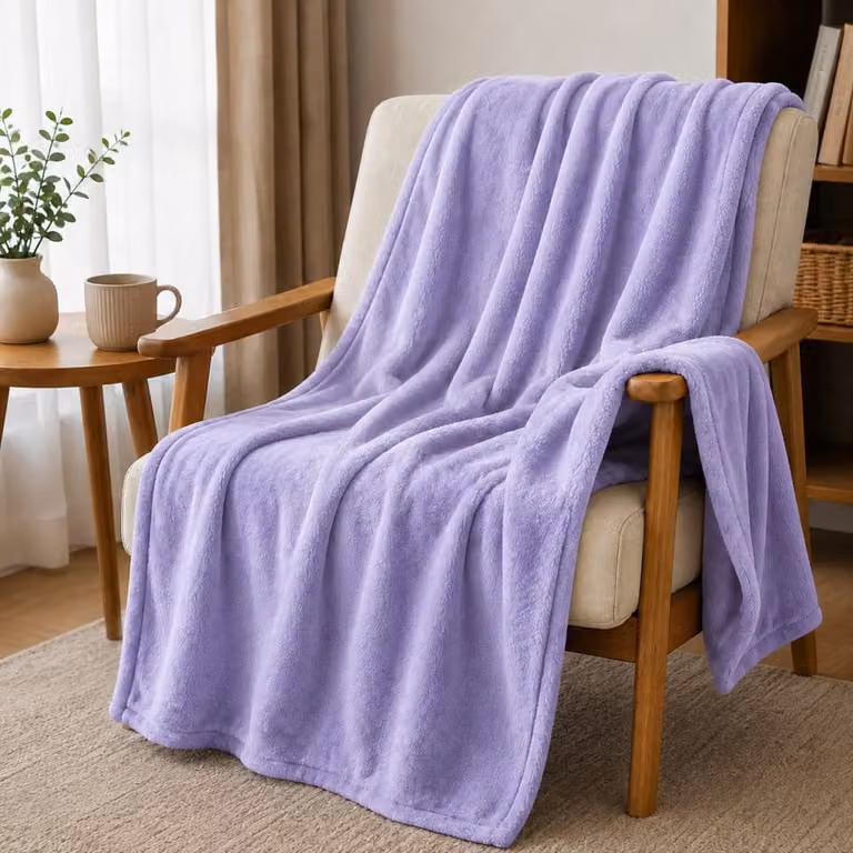 Manta plaid de sedalina Donegal Collections color lila An/P: 130 x 160 cm