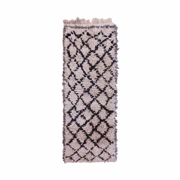 Alfombra bereber marroquí de lana AFK Living en beige y blanco, An/P: 73 x 188 cm