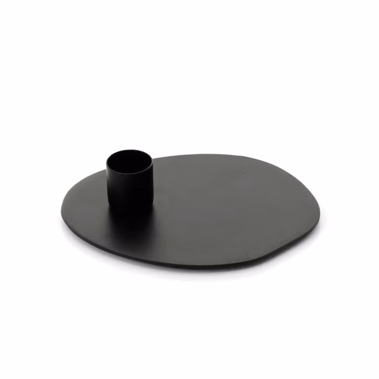 Portavelas de latón negro Bazar Bizar para tealight o taper, An/P/Al: 13 x 10 x 3 cm