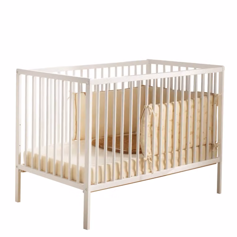 Cuna de madera de haya Baby Price en color blanco con colchón, An/P/Al: 120 x 60 x 66 cm