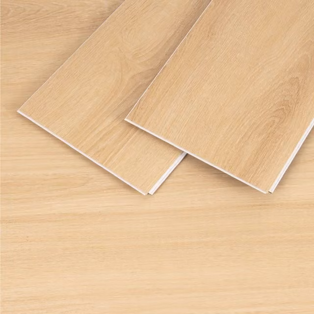 Pavimento vinílico SPC MOG Casa modelo NK34 color beige con efecto madera, sistema de click, grosor 6,5 mm, pack de 5 unidades con 7,56 m² de superficie total