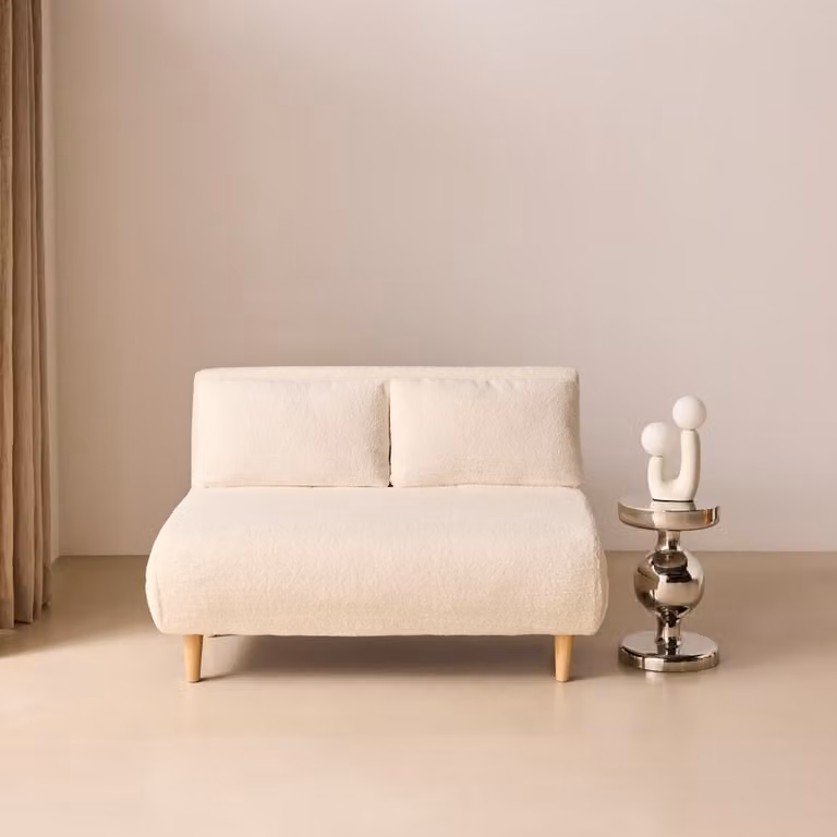 Sofá cama de 2 plazas SWEEEK en tejido de borreguito color beige con cojines incluidos y sistema de apertura An/P/Al: 120 x 89 x 80 cm