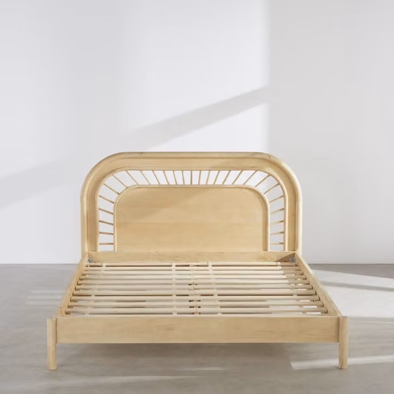 Cama con dosel de madera de mango macizo Maison du Monde en color marrón y beige de 160 x 200 cm