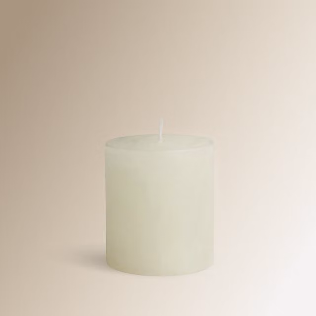 Vela de columna clásica El Corte Inglés en color blanco para mesa