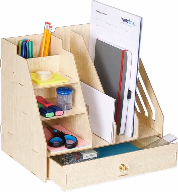 Organizador de escritorio Relaxdays de madera MDF con 3 compartimentos A4, 3 bandejas, 2 portalápices y cajón, marrón claro, An/P/Al: 29,5 x 33 x 24 cm
