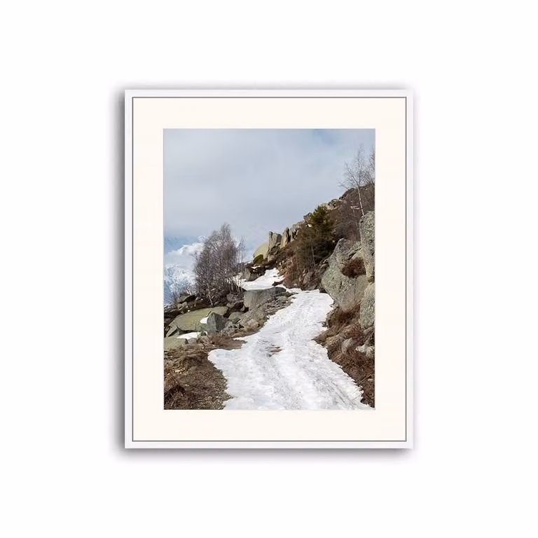Cuadro de madera blanco con impresión de fotografía de paisaje invernal en papel y paspartú, An: 52 cm, Al: 42 cm, P: 3 cm