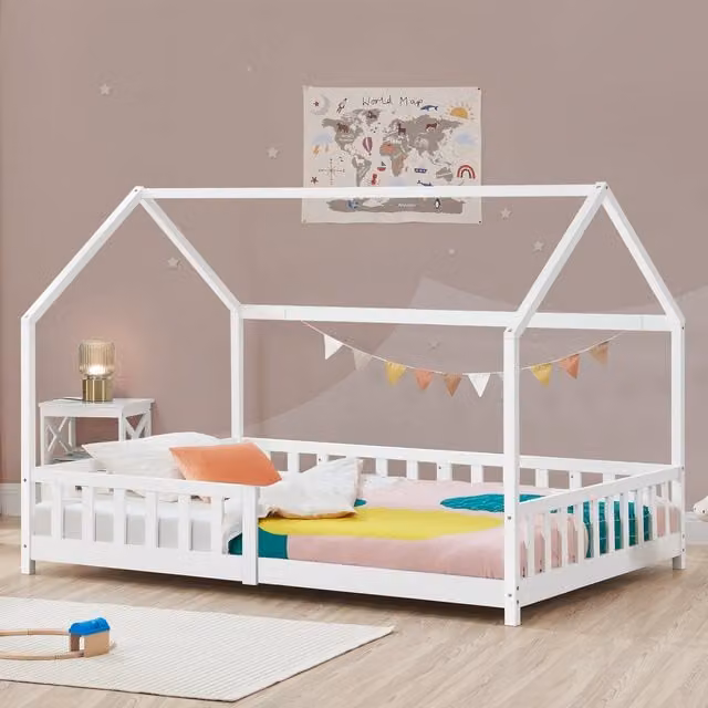 Cama infantil Hesel en forma de casa de en.casa en madera de pino lacada blanca, An/P/Al: 90 x 200 x 143 cm