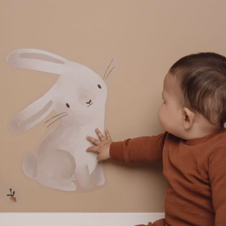 Vinilos decorativos adhesivos Little Dutch Little Baby Bunny para niños en marrón y blanco, An/P/Al: 42 x 30 x 2 cm