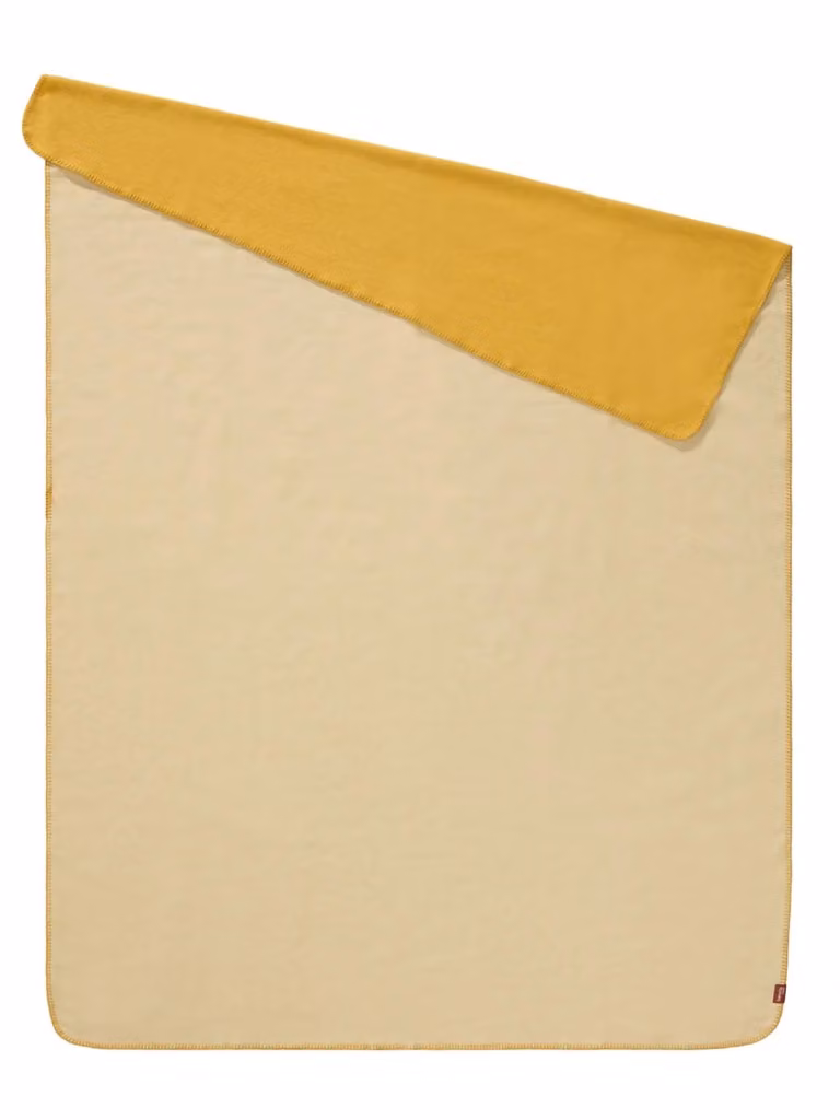 Manta Benuta de acrílico en color amarillo, An/P: 140 x 200 cm