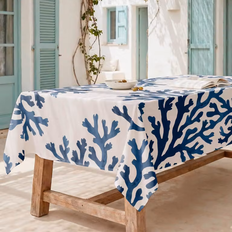 Mantel de algodón orgánico azul con diseño floral mediterráneo antimanchas 155 x 155 cm