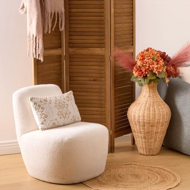 Sillón Leone de Atmosphera en color blanco con tejido boucle para tu salón o despacho