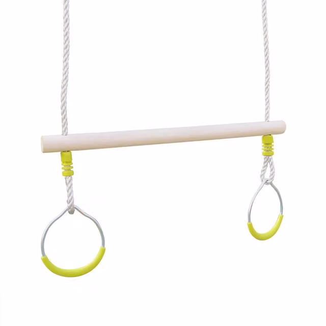 Trapecio de madera con anillas metálicas Kornog color verde An/P/Al: 35 x 35 x 58 cm