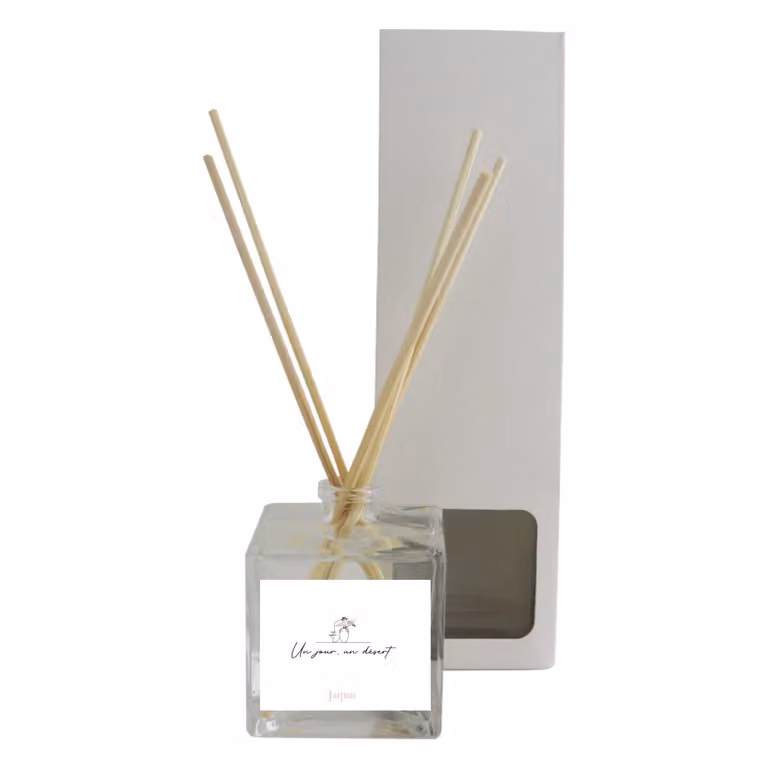 Difusor de aroma de varillas Jaipur Un Jour Un Désert con notas amaderadas y florales de 100 ml en envase de cristal transparente