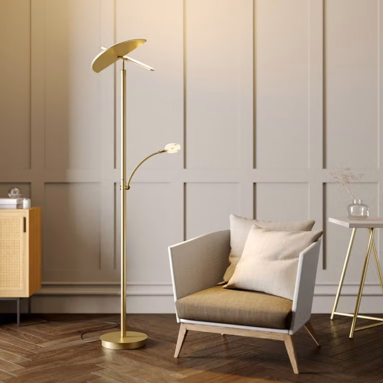 Lámpara de pie LED Anniki de Lucande en color latón/oro con diseño moderno y regulable para salón o comedor